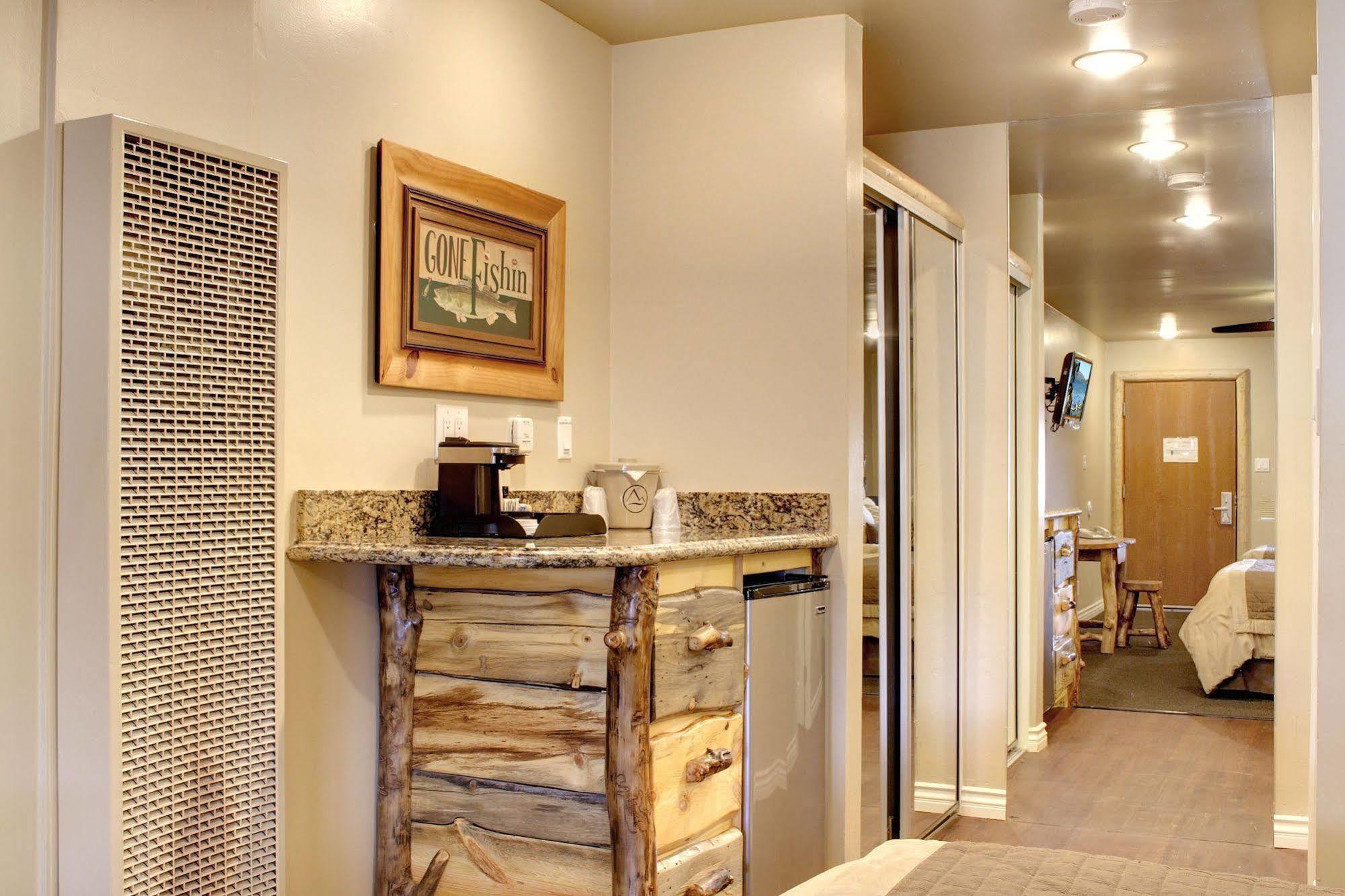 Hotel Marina Riviera Big Bear Lake